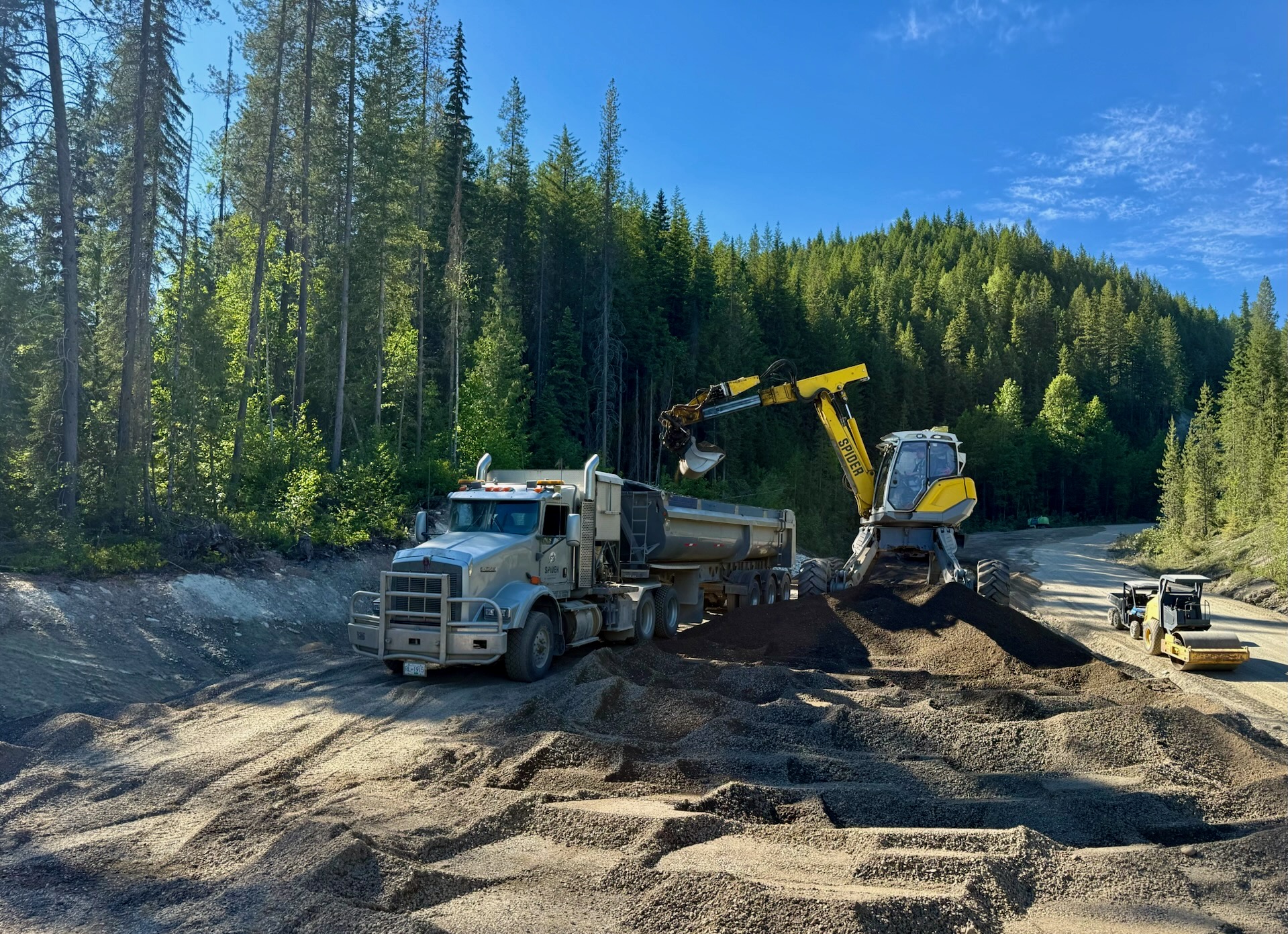 Road Building with Spider Excavators