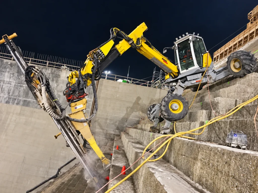 Spider Excavators Dam Night Work